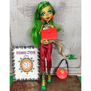 Monster High Jinafire Long Scaremester Doll READ